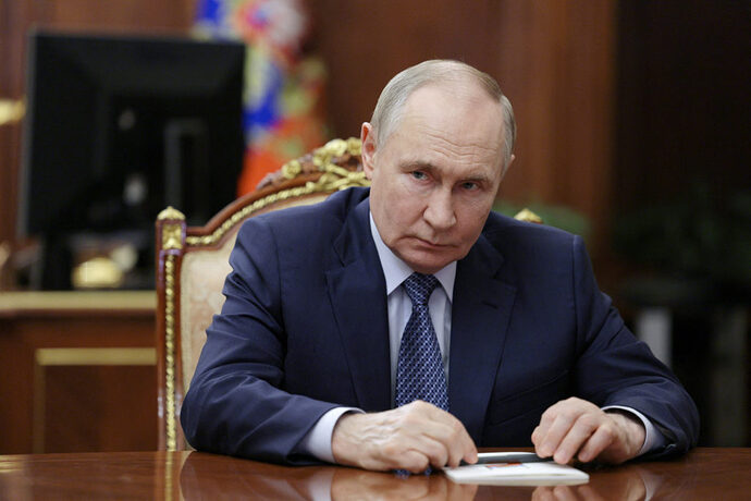 Russia and Ukraine stick to their demands ahead of planned Putin-Trump summit in Alaska - PBS