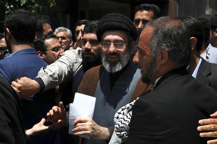 Trump says U.S. ground troops in Iran 'possible' as Iran rejects ceasefire possibilities - Yahoo