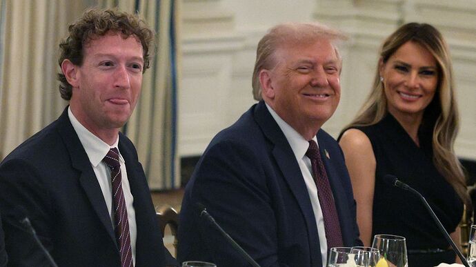 Zuckerberg, Gates and Altman lavish praise on Trump at dinner - Axios