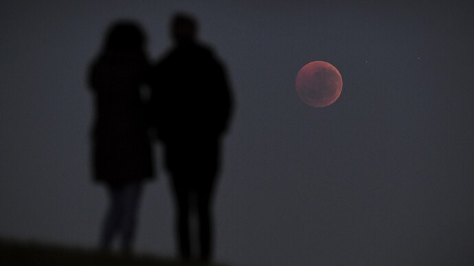 Where to see the blood moon lunar eclipse Sept. 7–8 - Space